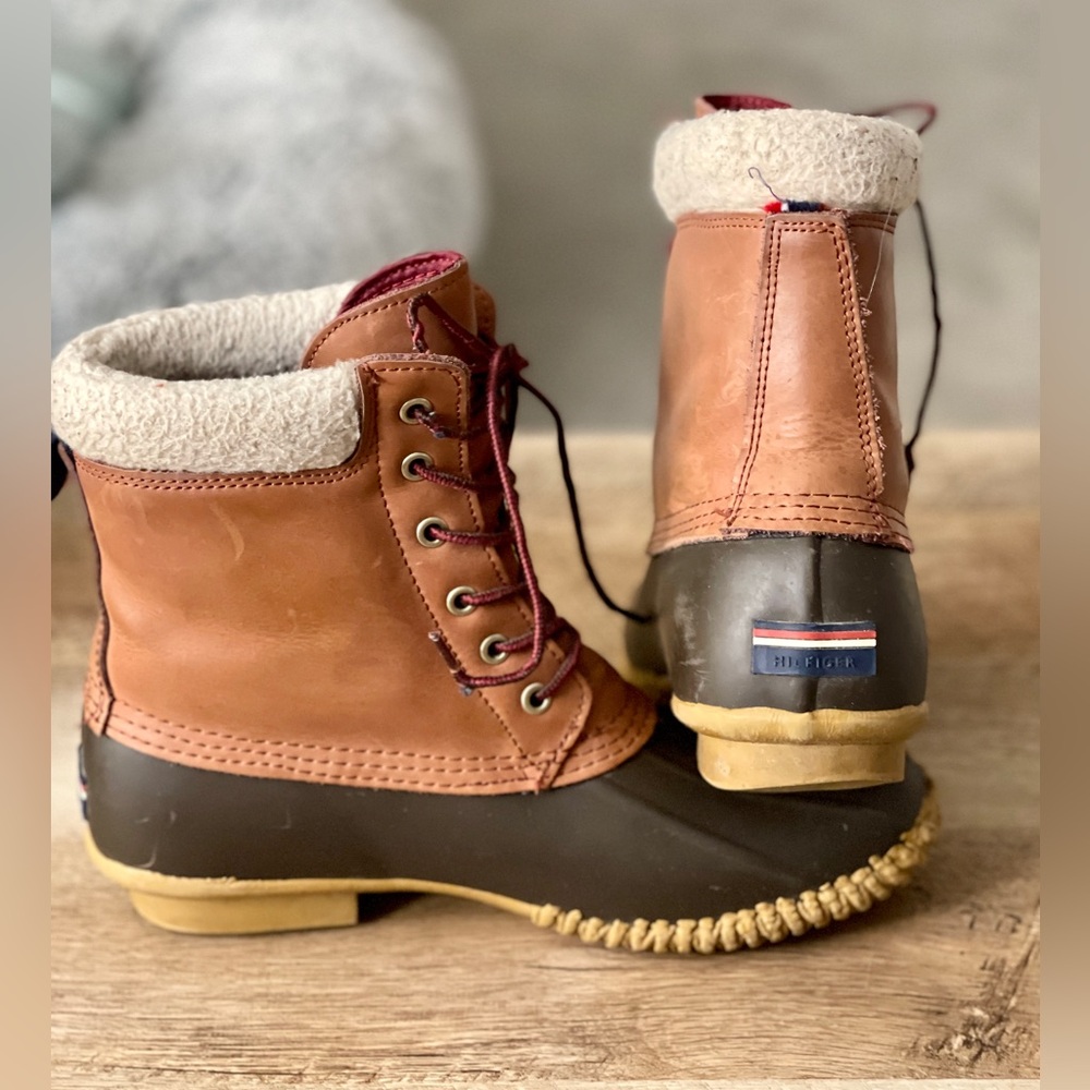 women’s Tommy Hilfiger duck boots
